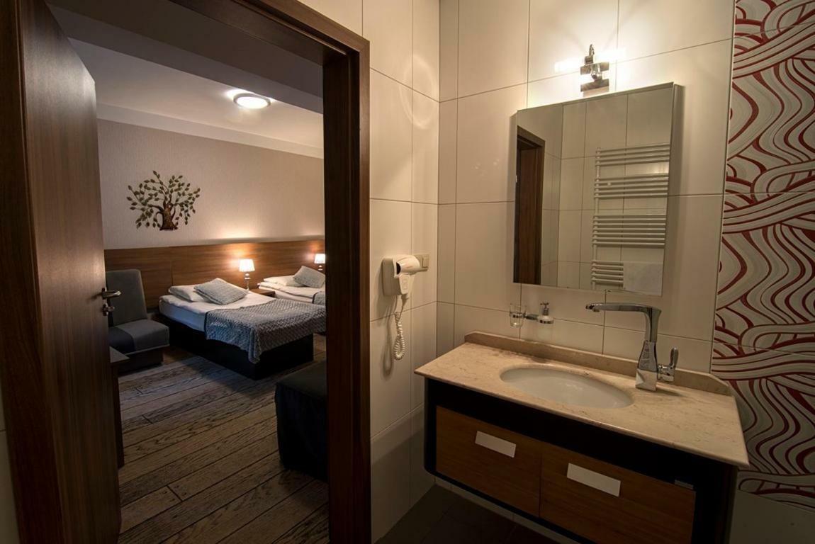 Hotel Europa - Gornicza Strzecha شكلارسكا بوريبا المظهر الخارجي الصورة
